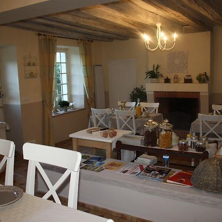 Chambres D'Hotes Le Clos Du Puits Mosnes Exterior foto