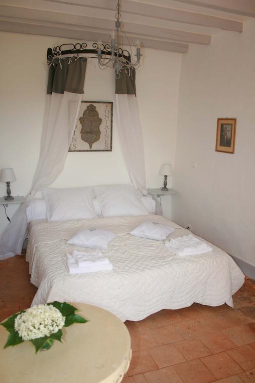 Chambres D'Hotes Le Clos Du Puits Mosnes Habitación foto