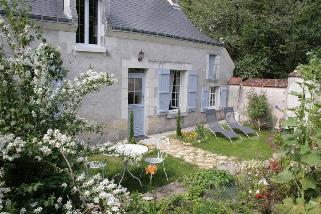 Chambres D'Hotes Le Clos Du Puits Mosnes Habitación foto